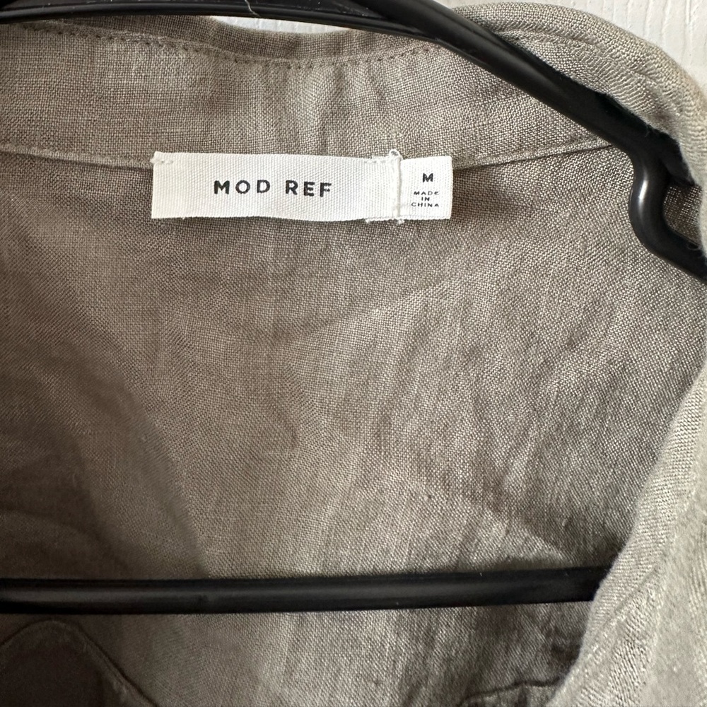 Mod Ref Linen Short Sleeve Button Up - Picture 2 of 12